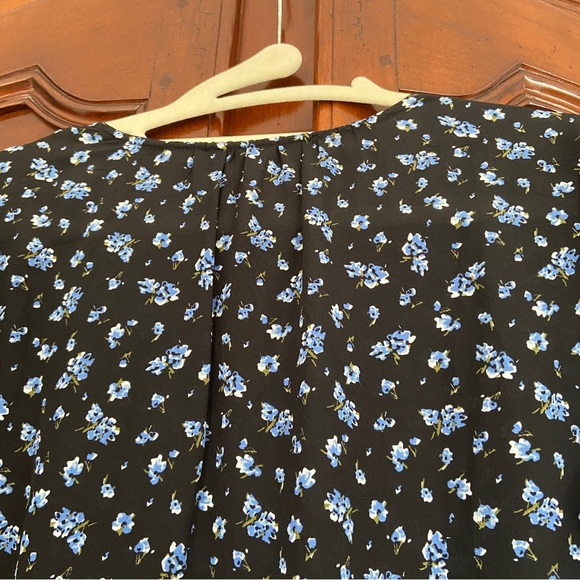 Madewell Silk Cinch-Sleeve Top in Baby's Breath | Size Medium - Picture 6 of 10